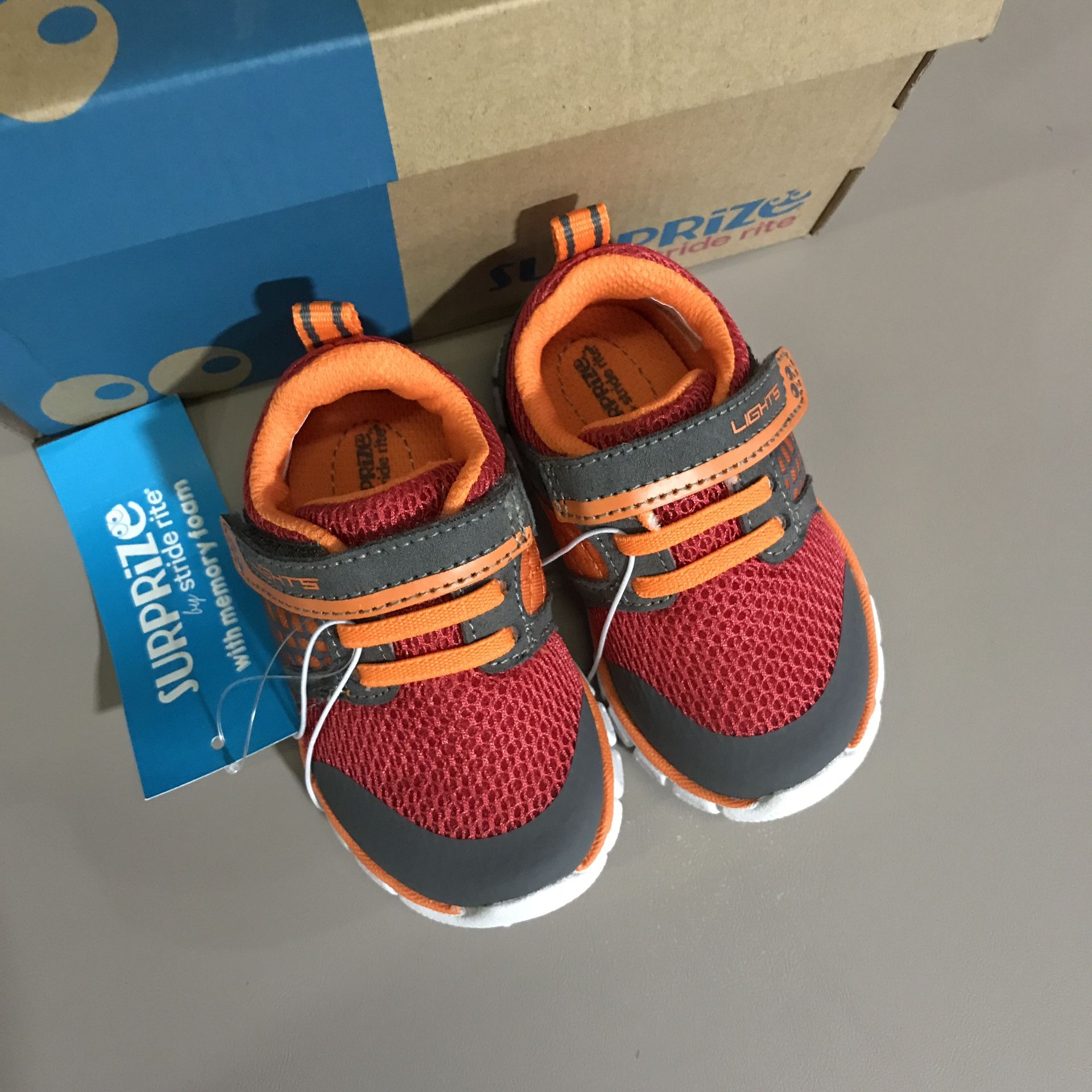 Surprize by Stride Rite Toddler Boys’ Light-Up Sneakers (Size 4)
