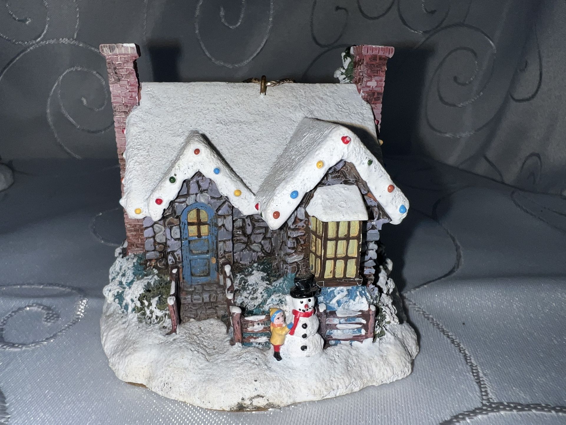 6 Thomas Kinkade Illuminated Ornament Collection