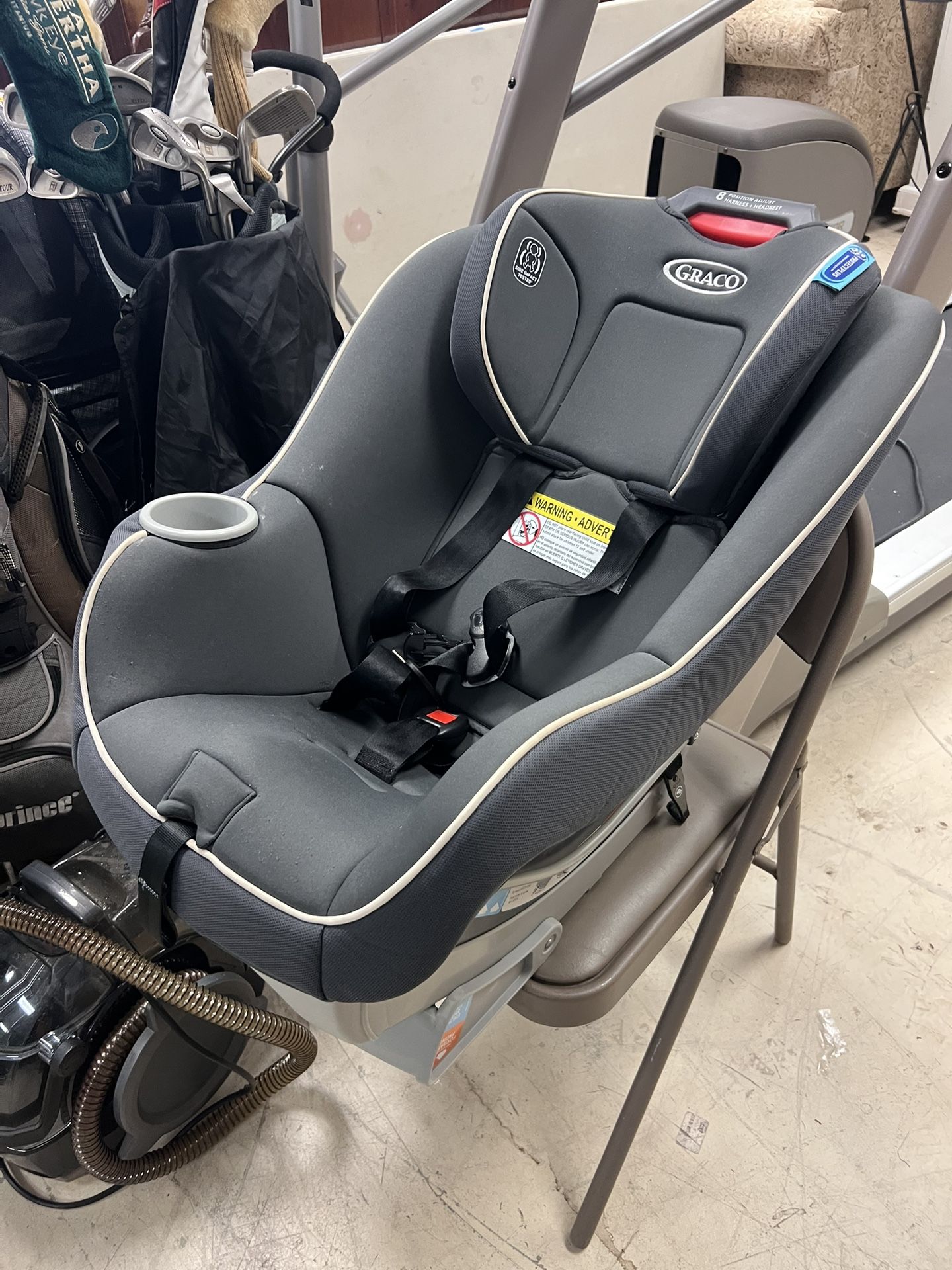 Graco Extend2Fit Convertible Car Seat, Gotham, Black - Retail: $275