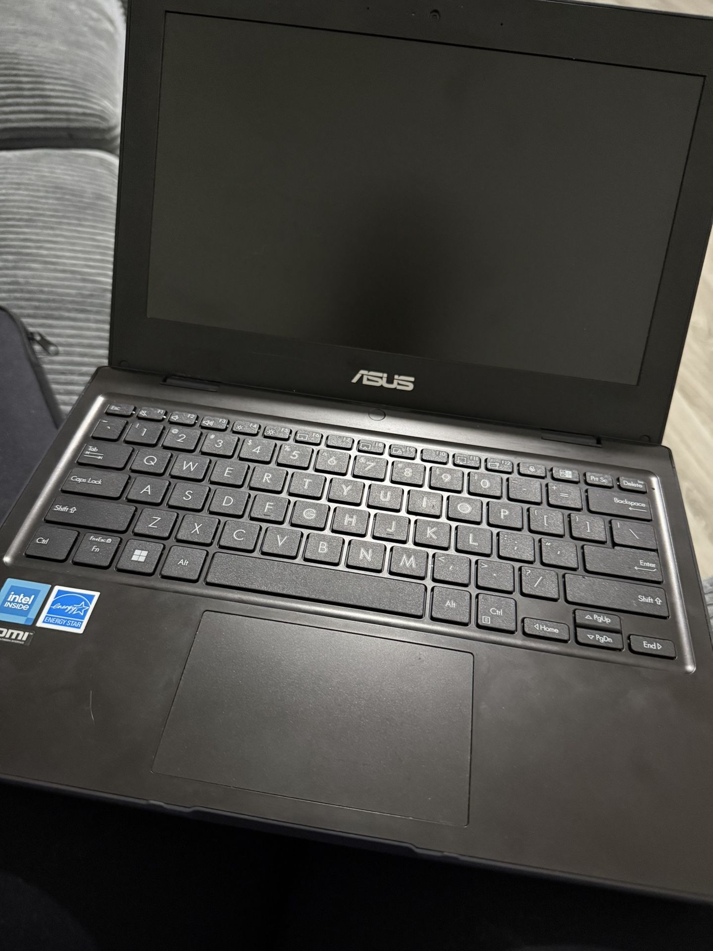 ASUS Laptop model BR1102CG