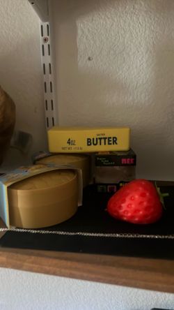 2 dumplings 1 butter 1 needoh 1 strawberry