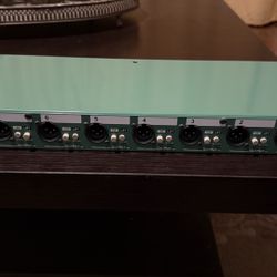 Radial ProD8 8-channel Passive Instrument Direct Box