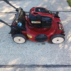 22-in Toro Self-propelled Mower W/electric Start