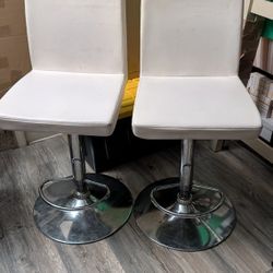 2 barstools / 2 Chairs very high height adjustable
