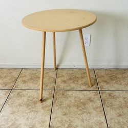 Decoration round table 24 inches tall  18 inches long