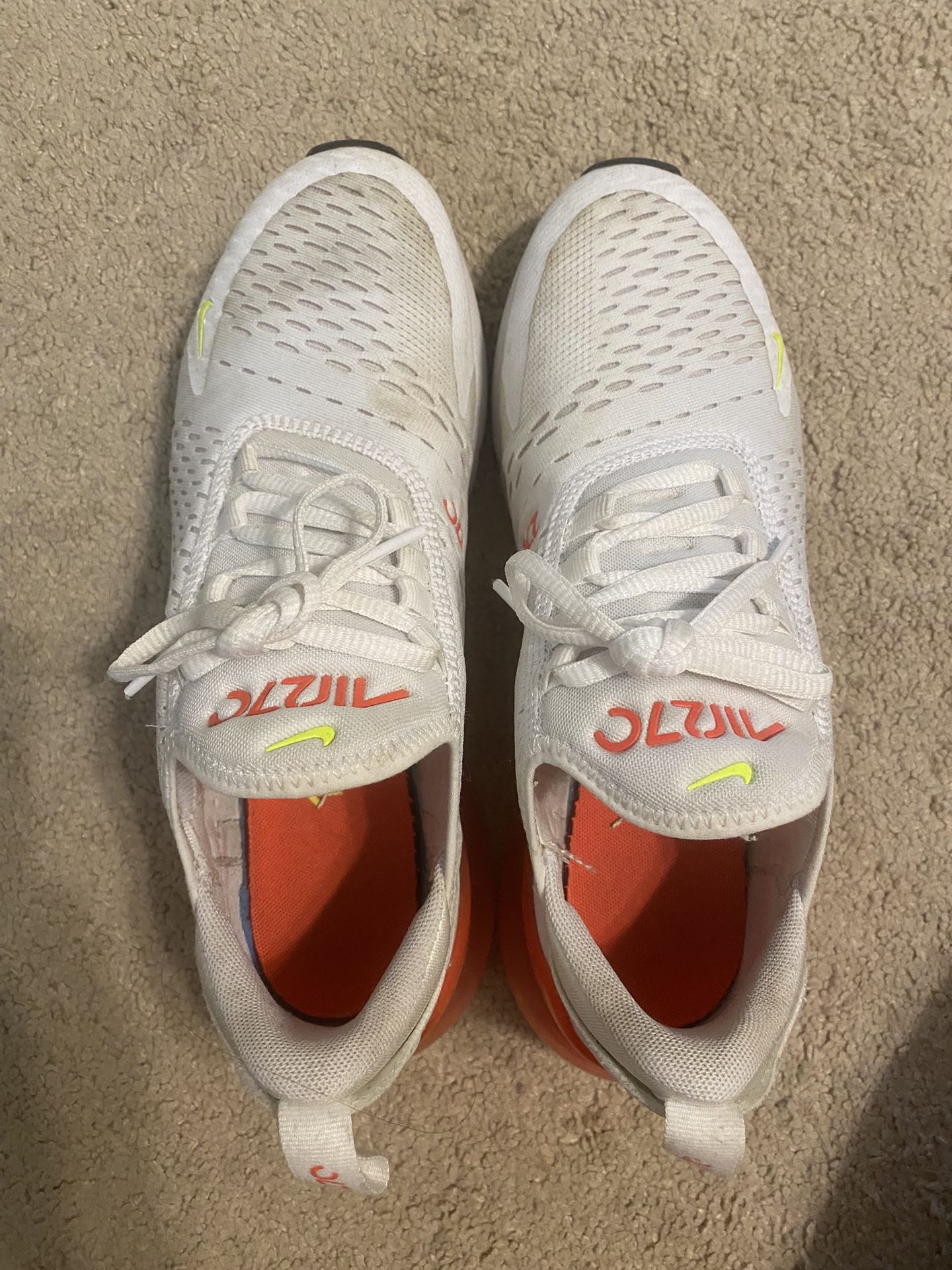 Nike Air Max 270 Women’s Size 9