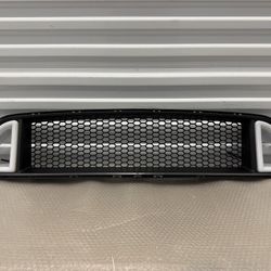15-17 Ford Mustang Upper Grille -Honeycomb Mesh Matte Black With LED DRL Corners