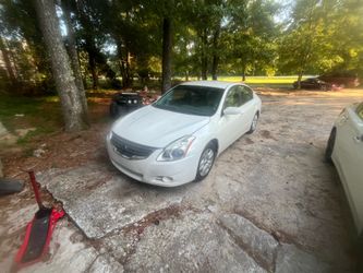 16 inch tires 2010 Altima 140,000 runs great