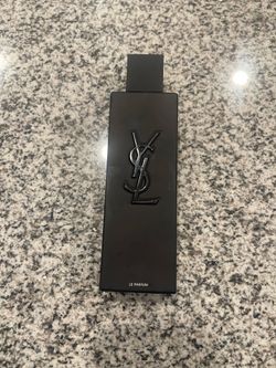 Yves Saint Laurent MYSLF Eau le parfum