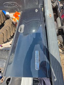 F250 tailgate