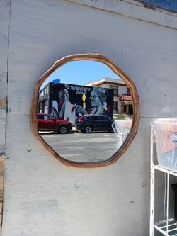 Wall mirror
