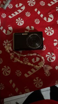 SAMSUNG DUAL SCREEN CAMERA