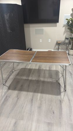 Wooden Portable Tables