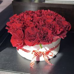 Valentines Rose Arrangements