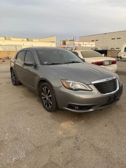 2013 Chrysler 200