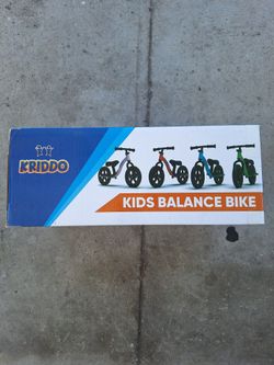 TODDLERS BALANCE BIKE