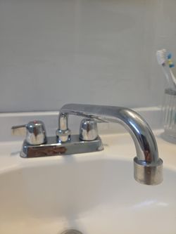 Sink faucet