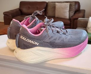 Salomon AERO GLIDE 3 Women’s Sz 9 Sedona Sage Vanilla Cyclaman Running Shoes NEW