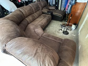 Large Comfortable Reclining Sectional