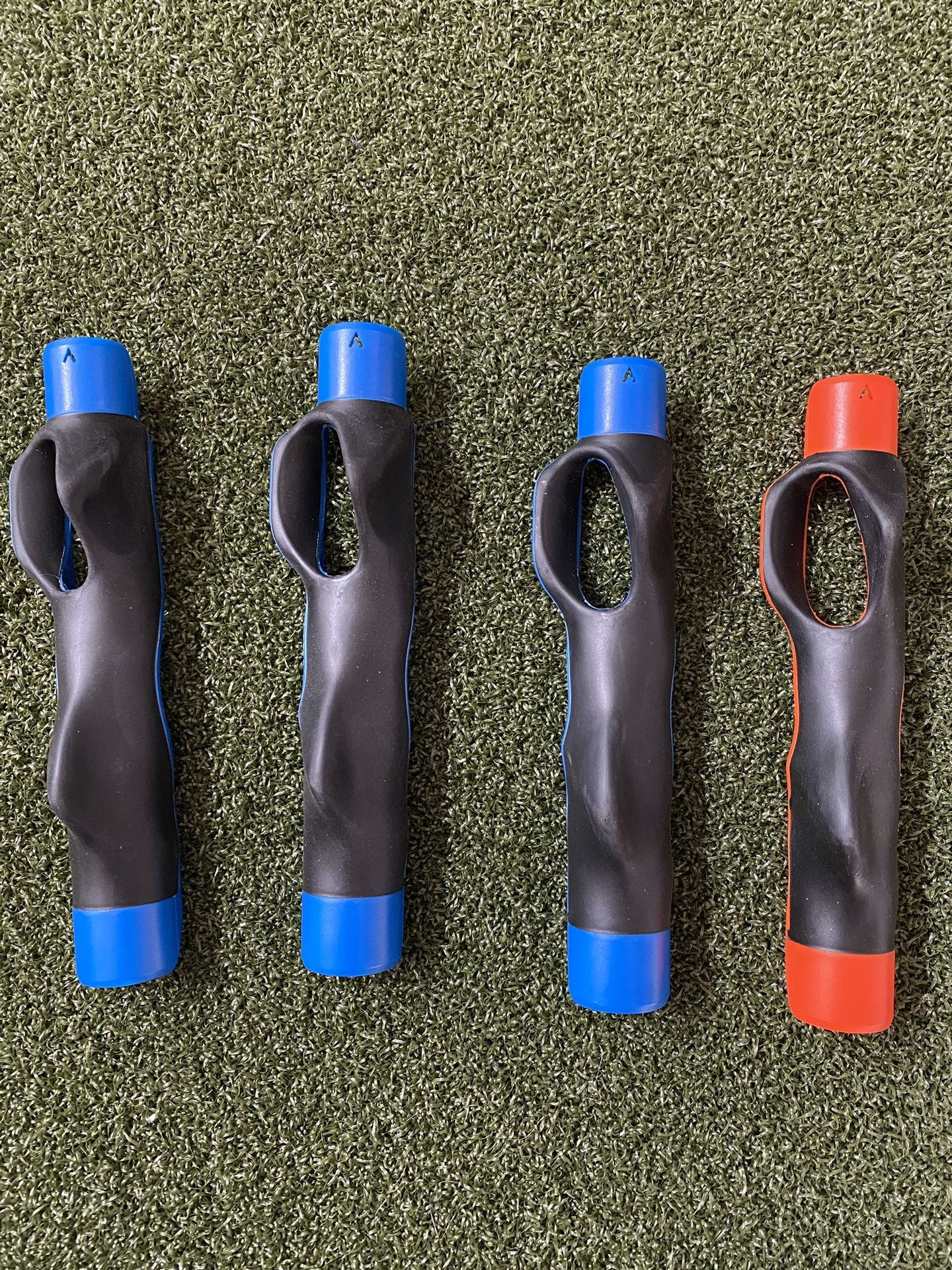 LINKS Golf Grip Trainer Attachment for Improved Hand Positioning on Golf Club - Golf Grip Right hand trainer($9.99each)