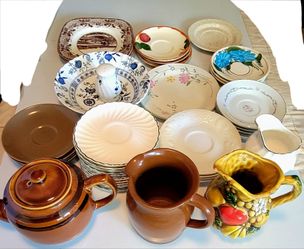 Large Lot Of Vintage Ceramic/glassware Items