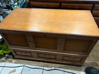 Lane Cedar Chest