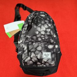 Herschel heritage Crossbody Bag Black And White Print 
