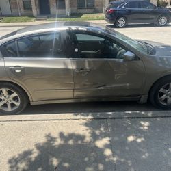 Nissan Altima 1000