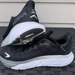 Hoka, Arahi 6, Black, Women’s 7.5