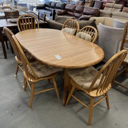 Oval Wood Dining Table And 6 Chairs ( In Store) 