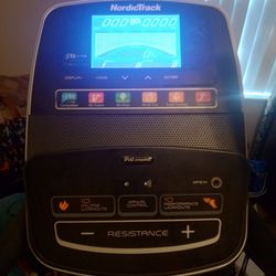 Nordictrack Elliptical 5.7 20 Inch Stride 