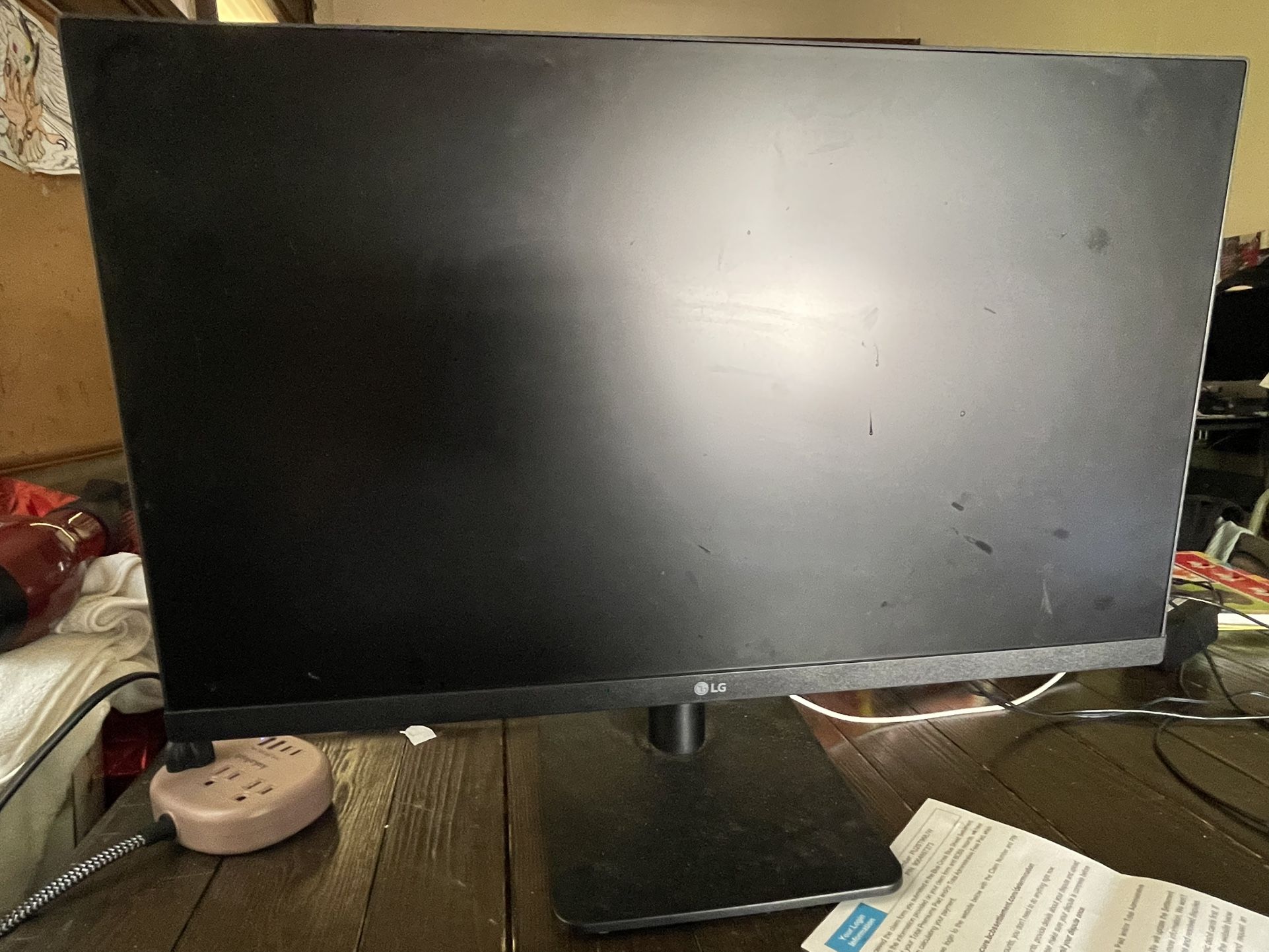 LG MONITOR 24’