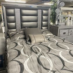 Fifth Avenue Queen Bed