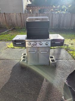 Broil King Stainless Steel Gas Grill