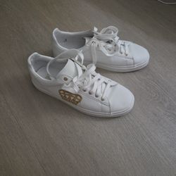 Zara leather sneakers, very little use.