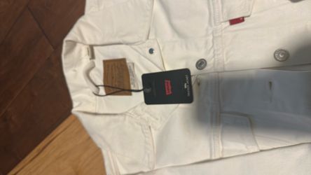 Chamarra nueva Levi’s de hombre size m $30