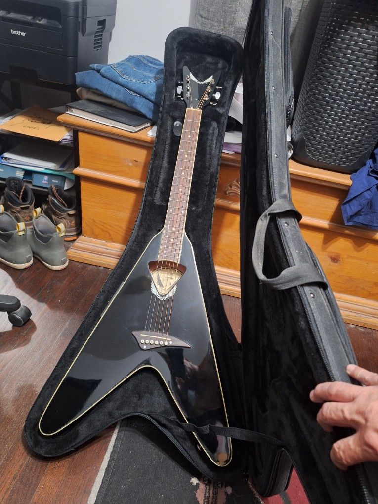 Left Handed Flying V ACOUSTIC/ELECTRIC GUITAR