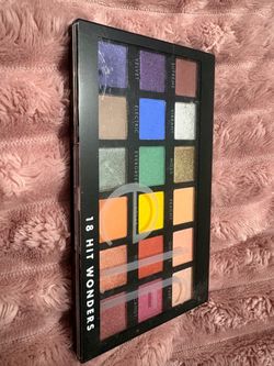 Elf 18 Hit Wonders Eyeshadow Palette