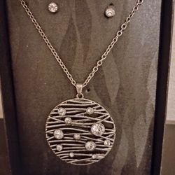 Beautiful Silver Stud Necklace/rs