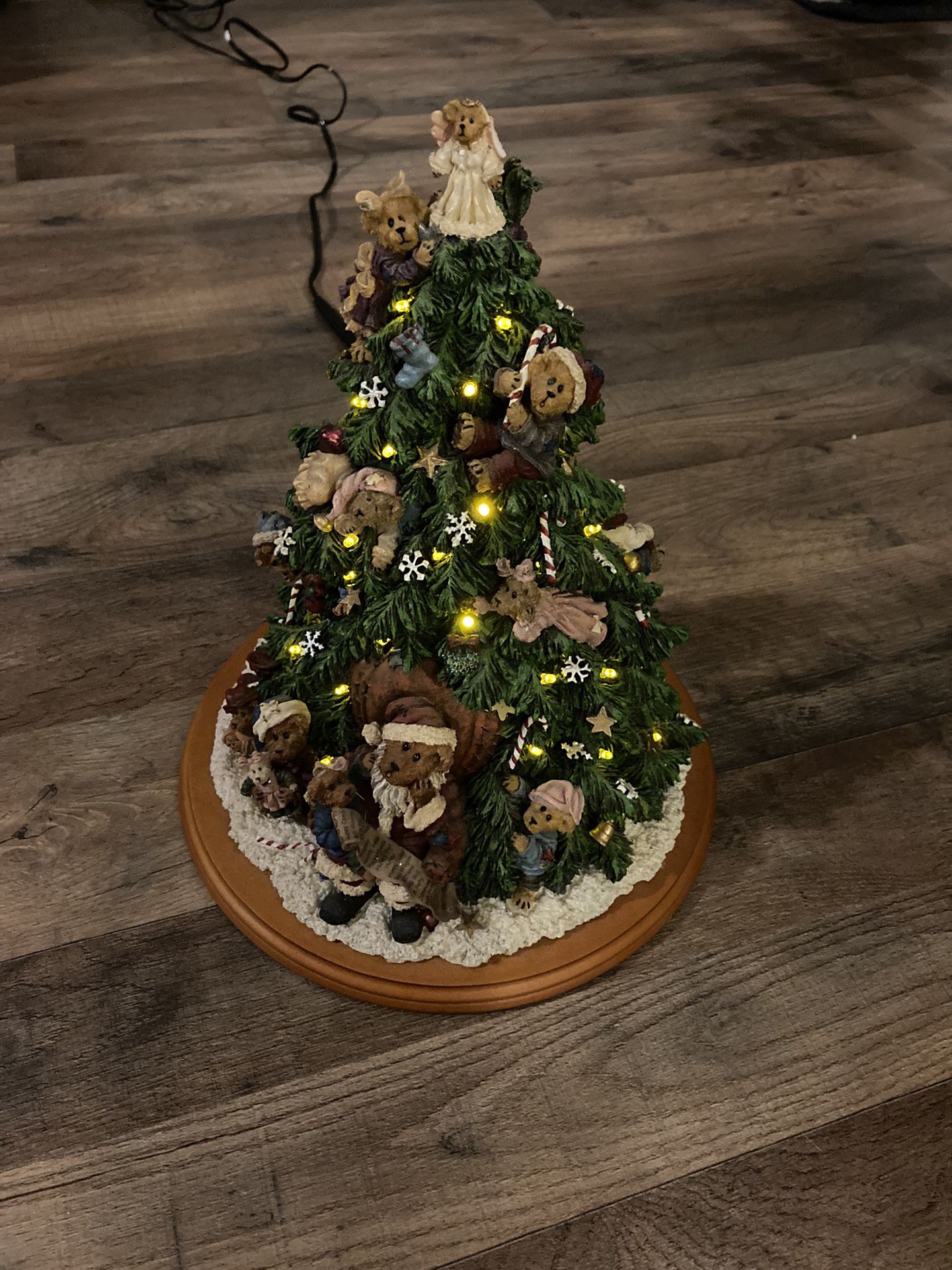 Boyds Bears Christmas Tree Lighted By Danbury Mint 