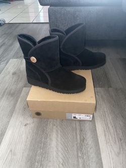 Ugg Fabian Soft Suede Boots Size 5