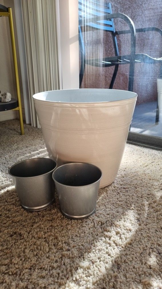 Large Plant Pot White Planter + 2 Small Plant Pots