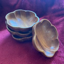 Set Of 4 Small Woden Bowls