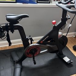 2nd Gen Peloton - Wonderful Condition
