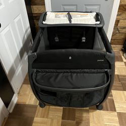 Joovy Baby/toddler Bed /crib