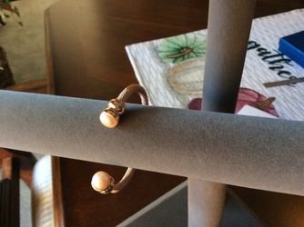 Stainless Steel Cuff Bracelet with Pink Fresh Water Pearl.