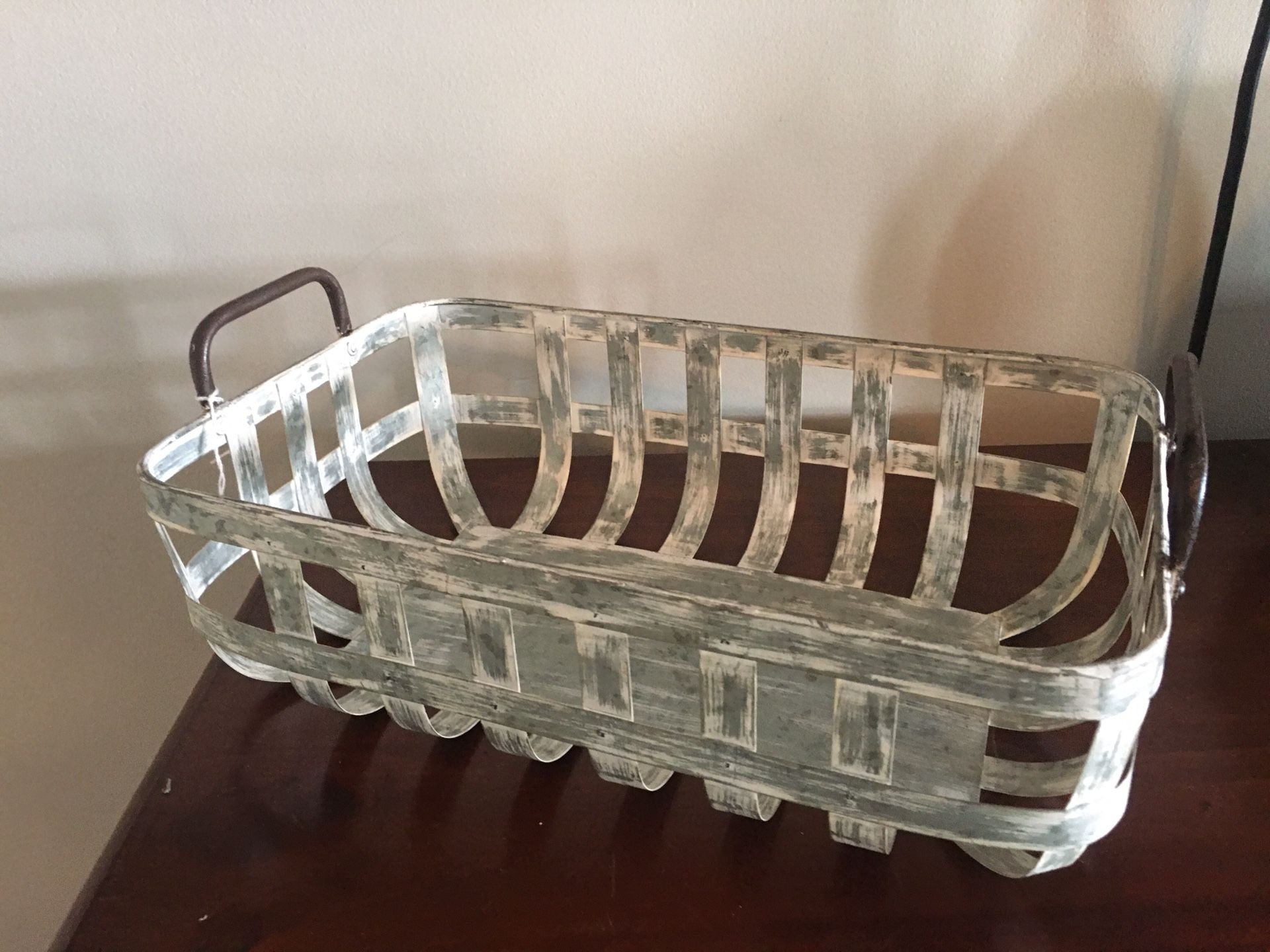 Metal baskets and trays $10.00 each