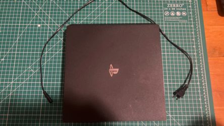 (12.50FW) PS4 Pro 1 TB 4K W/o Wireless Controller