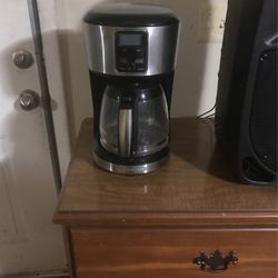 12 Cups Black + Decker Coffee  Makers Digital Clock 