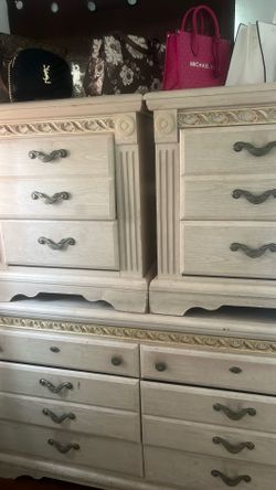 Dresser 2 Stands